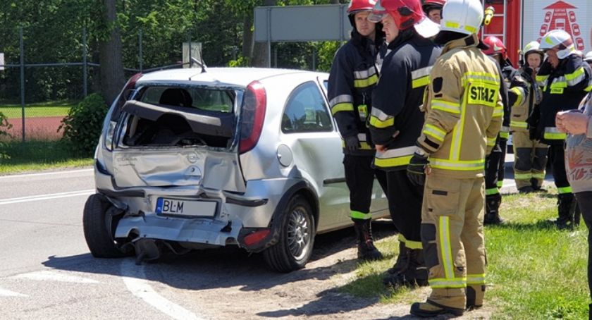 Wygoda: Scania wbiła się w opla. Jedna osoba w szpitalu [FOTO]