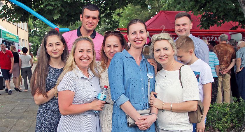 Szkoła w Rakowie-Boginiach ma już 50 lat. Wzruszający jubileusz i wielki rodzinny piknik [FOTO]