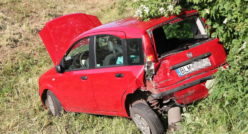 Kierująca w szpitalu po wypadku na DK61 [FOTO]