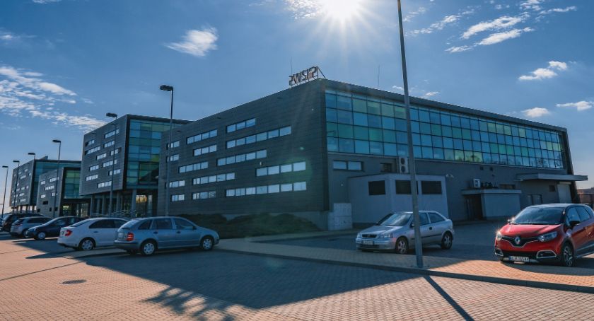Dobra kadra i jubileusz w PWSIiP 