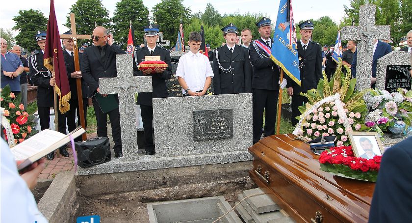 Tłumy pożegnały Edwarda Ładę, wieloletniego wójta gminy Piątnica [FOTO]