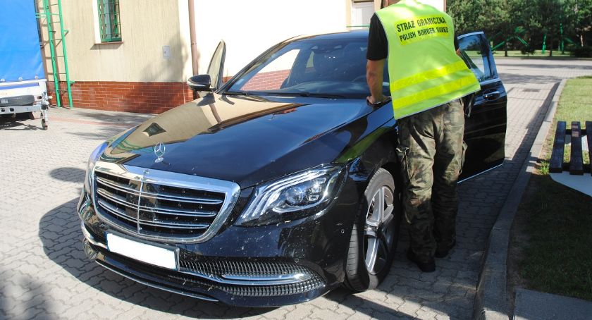Ukradli mercedesa - dzień później zostali zatrzymani [FOTO]