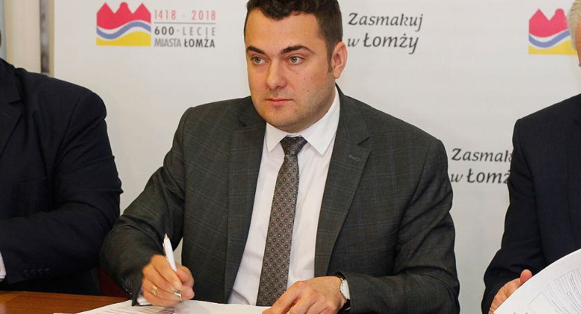 Absolutorium i raport o stanie miasta. XI sesja Rady Miejskiej Łomży [LIVE]