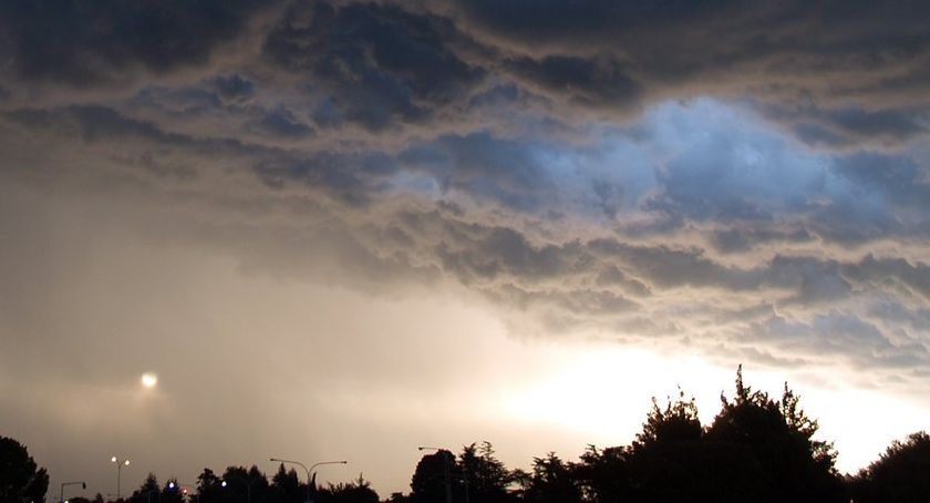 Upał i burze z gradem. IMGW ostrzega