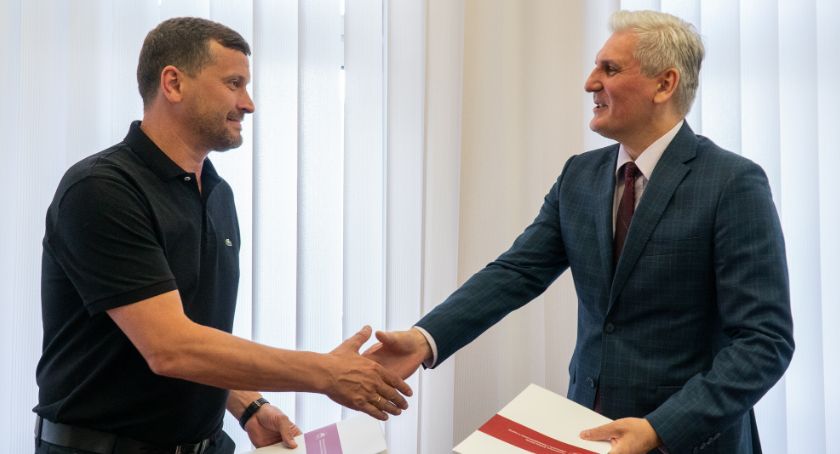 Sonarol ufunduje stypendia studentom PWSIiP 