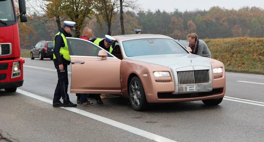 Rolls-Royce na ulicach Łomży. Kierowca stracił prawo jazdy!