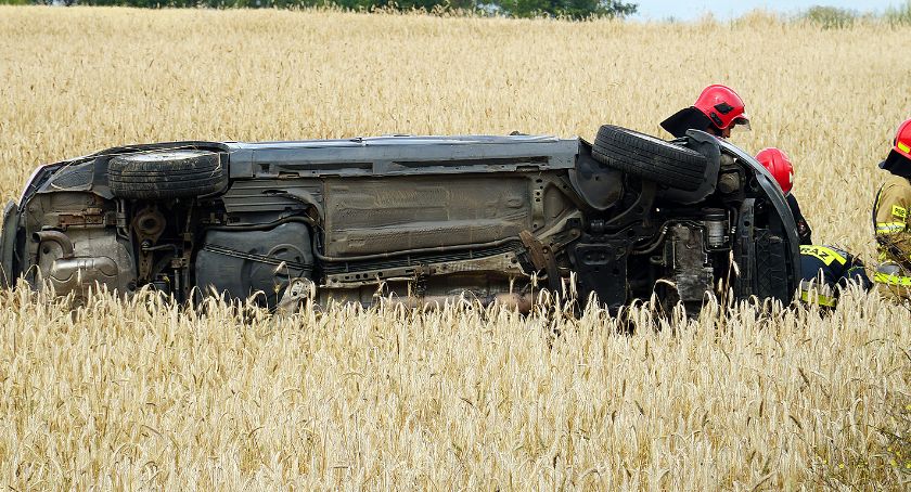 Wypadek na drodze do Nowogrodu! Trzy osoby w szpitalu [FOTO]