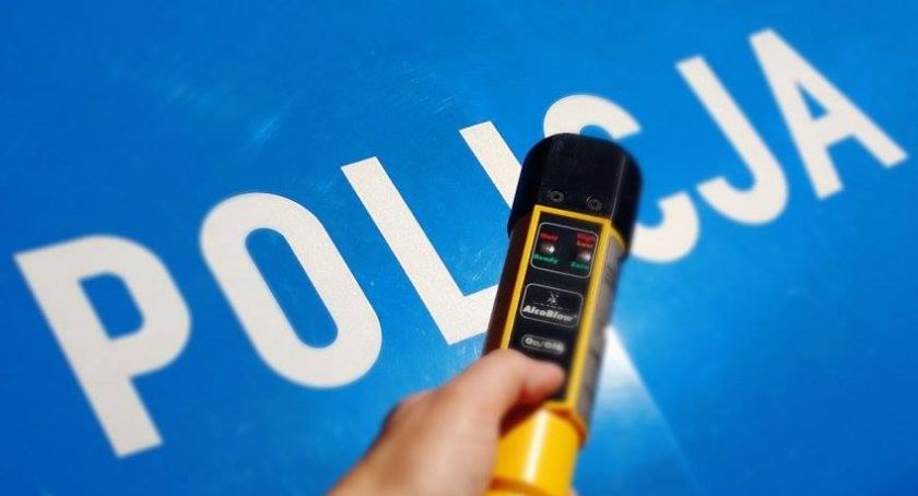 Autobus jechał całą szerokością drogi. Kierowca był pijany