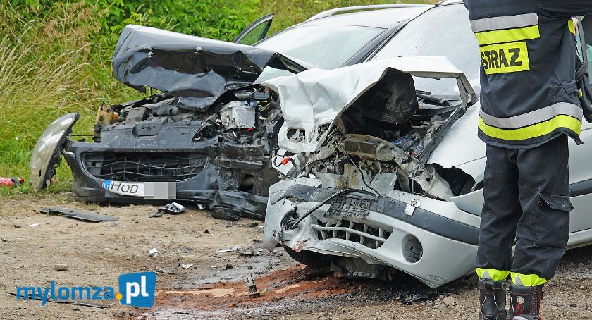 Trzy osoby w szpitalu po czołówce na rogatkach miasta [FOTO]