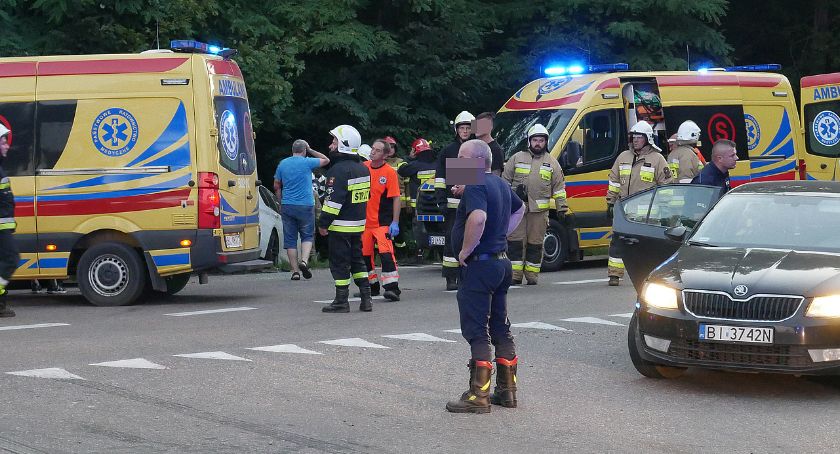 Trzy osoby ranne po wypadku na trasie Łomża – Kolno [FOTO]