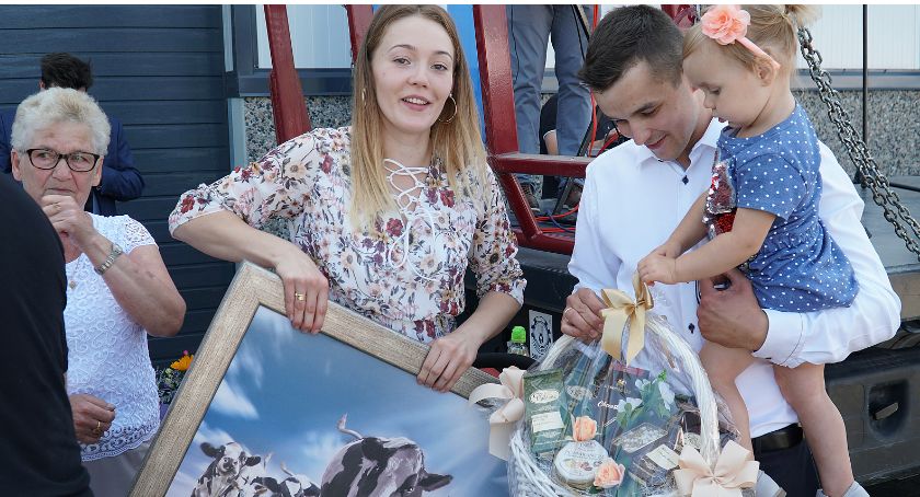 23-letni Damian spod Śniadowa zainwestował miliony w ultranowoczesną oborę! [VIDEO i FOTO]