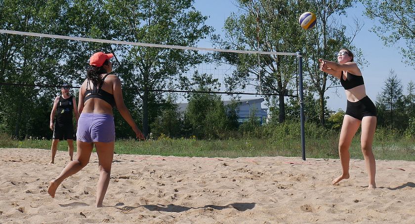 Słońce, piasek i Turniej Siatkówki Plażowej [VIDEO i FOTO]