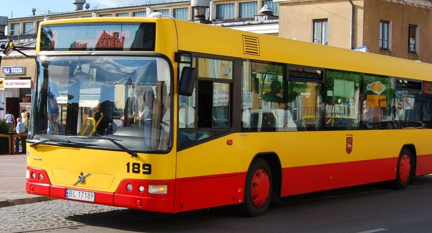 Łomża: Uczniowie pojadą bez biletów. Radni jednogłośnie przyjęli uchwałę 