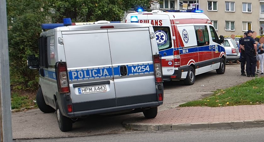 Potrącenie na ul. Nowogrodzkiej. Kobieta zabrana do szpitala