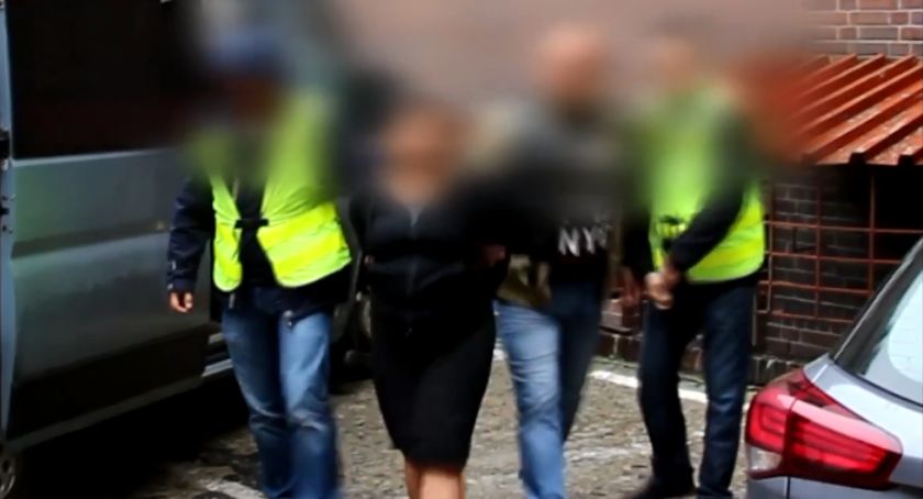 Łomża: Dwie kobiety odpowiedzą za kradzieże. Robiły to w środku miasta