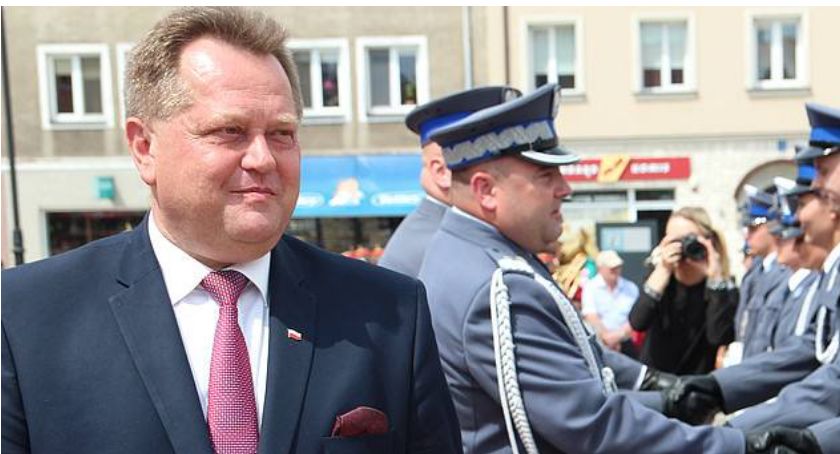 Jarosław Zieliński traci nadzór nad policją. Rewolucja w MSWiA