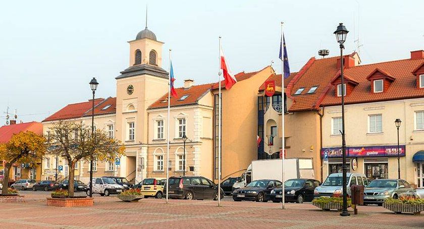 Ratusz daje pracę na wysokich stanowiskach