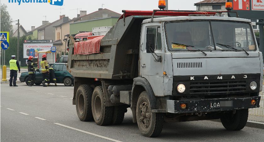 Cztery pojazdy zderzyły się na ul. Sikorskiego [FOTO]