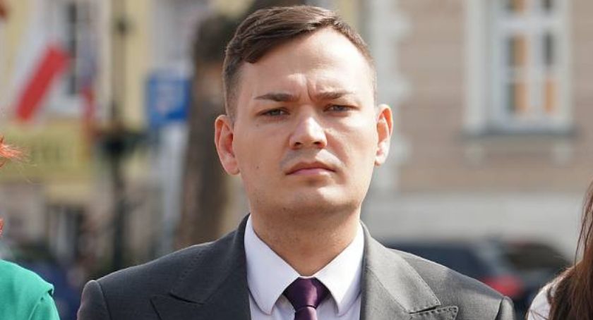 Modzelewski za Komorowskiego. Powyborcze zmiany w samorządzie