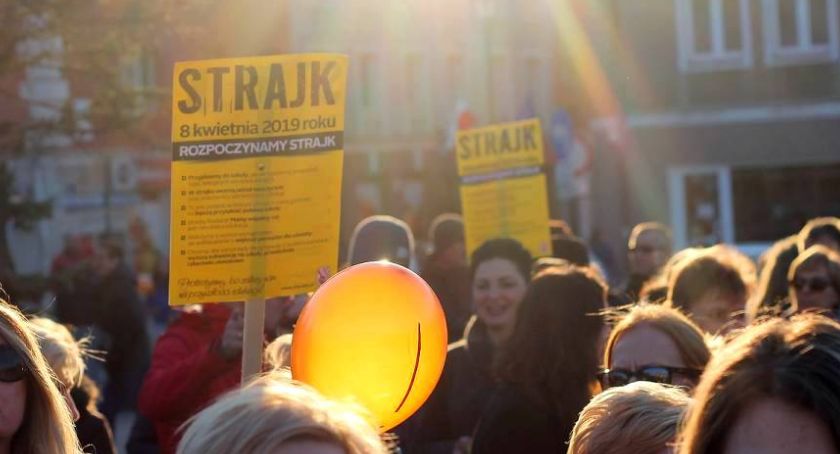 Strajk w szkołach. ZNP rozpoczyna akcję informacyjną