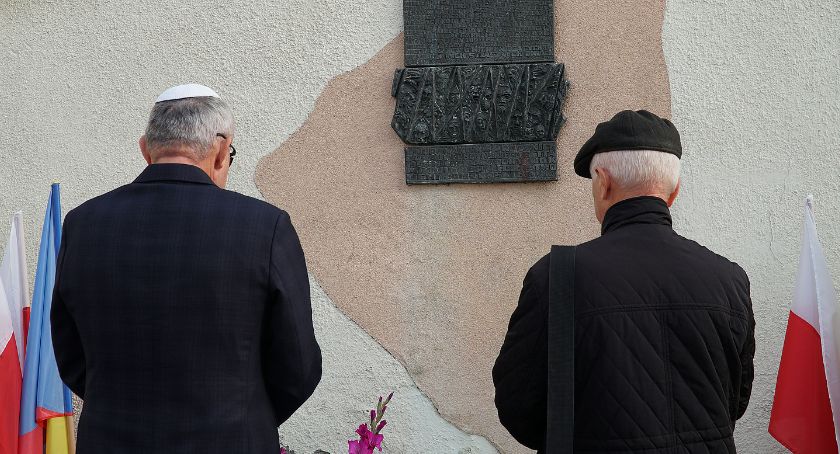 Łomża: Uczcili pamięć pomordowanych Żydów [FOTO]
