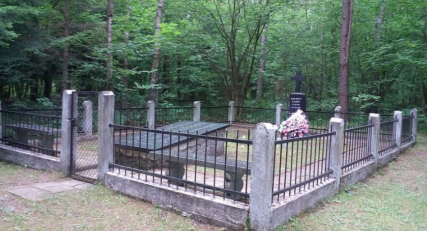 Odnowią cmentarz leśny w Jeziorku [FOTO]
