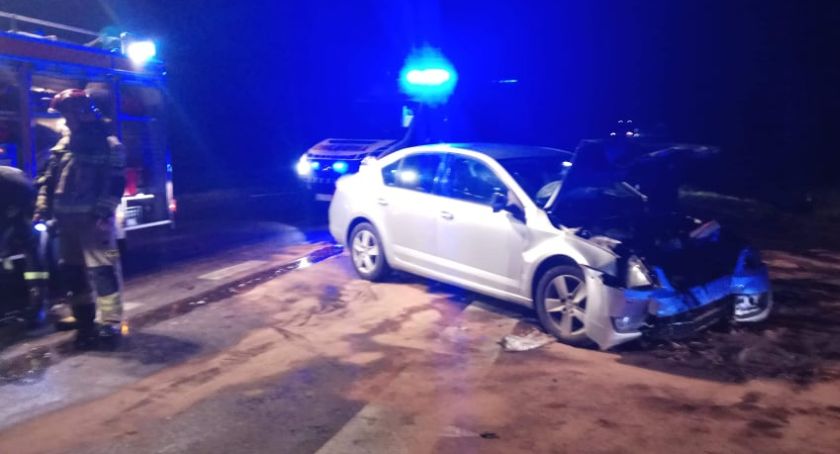 Trzy osoby w szpitalu po wypadku na DK63. Droga zablokowana! [FOTO]