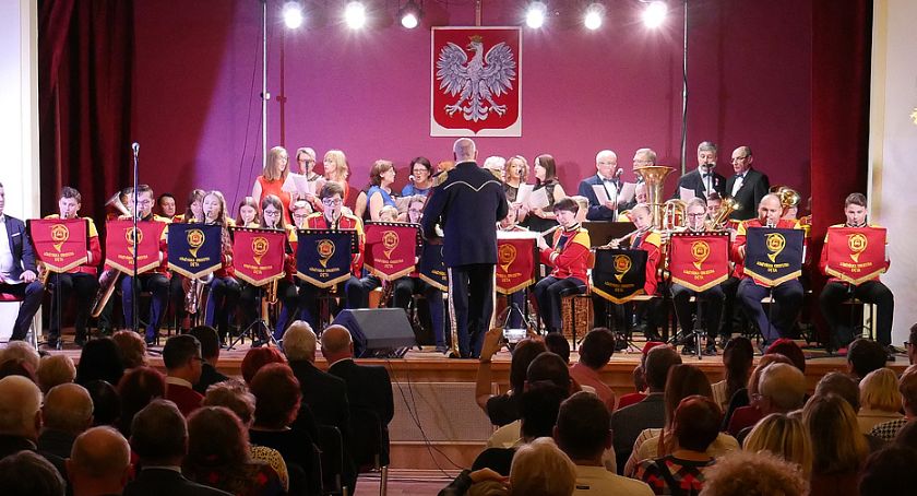 Zaśpiewali i zagrali dla Niepodległej [VIDEO i FOTO]