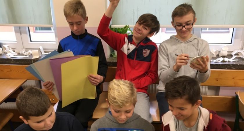Bajki, baśnie i legendy jako pretekst do rozmów o sztuce - czyli z Łomży na Akademię Sztuk Pięknych [FOTO]