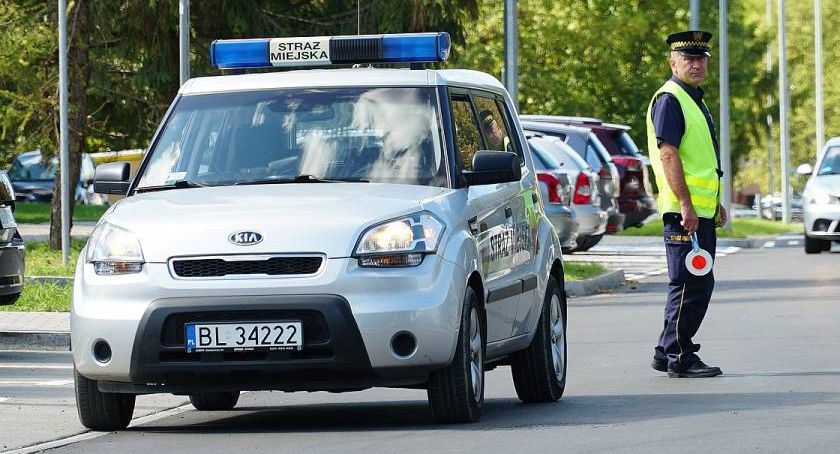 Dofinansować i zwiększyć zatrudnienie.