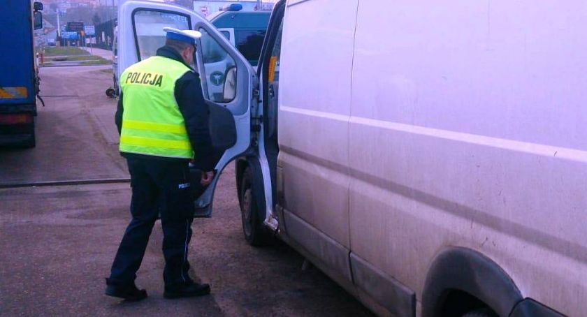Policjanci kontrolowali trzeźwość kierowców i stan techniczny pojazdów 