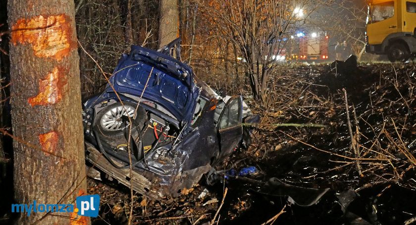  Śmiertelny manewr wyprzedzania! Kierowca rozbił się na drzewie [VIDEO i FOTO]