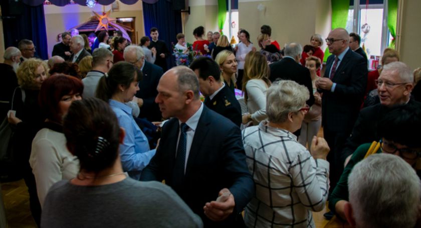 Świąteczny opłatek w łomżyńskim DPS [FOTO]