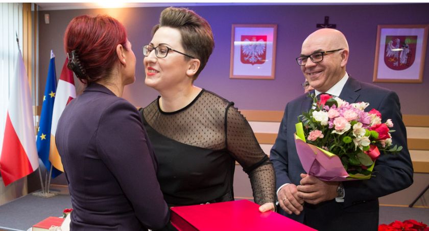 Radosne spotkanie wigilijne w Starostwie Powiatowym w Łomży [FOTO]