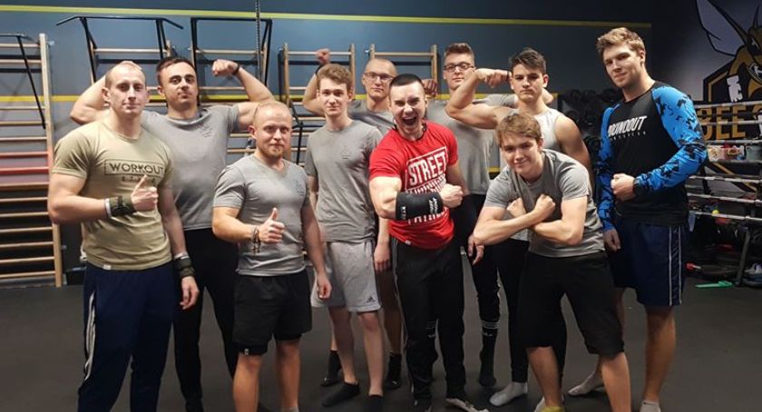 Wigilijne spotkanie treningowe grupy Street Workout Łomża [VIDEO i FOTO]