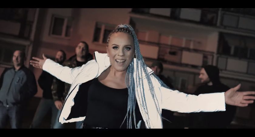 Nowy Rok i nowy klip od SARY 5tki [VIDEO]