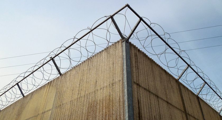 Łomża: Biegli ocenią stan poczytalności podejrzanego o gwałt na dziecku