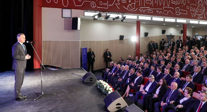 Kolno: Prezydent Duda zainaugurował cykl konferencji poświęconych rozwojowi polskiej wsi [FOTO]