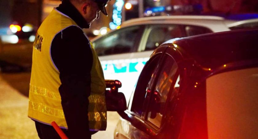 Spieszył się i stracił prawo jazdy