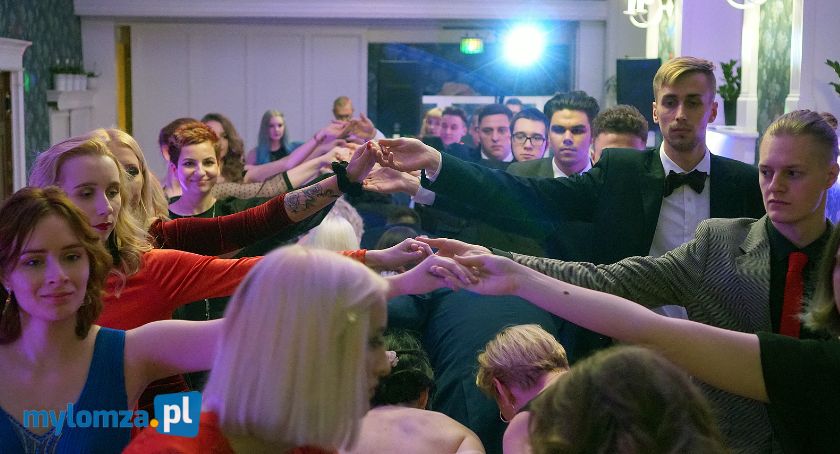 Artystyczna i szalona studniówka Plastyka [FOTO i VIDEO]