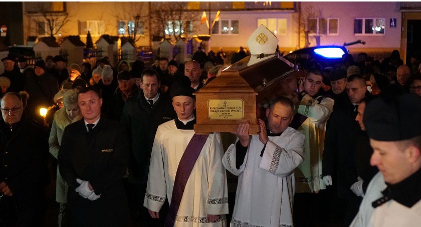 Eksporta ciała biskupa Stefanka do katedry [FOTO i VIDEO]
