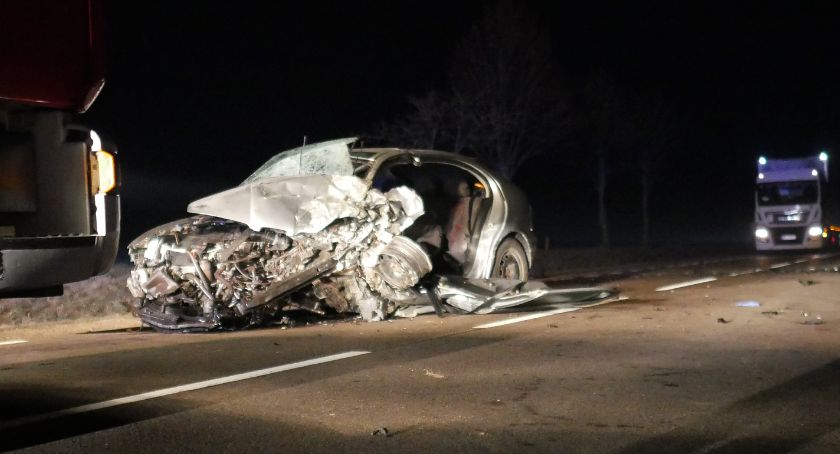 Śmiertelny wypadek na DK63. Nie żyje kierująca seatem [FOTO] [AKTUALIZACJA]