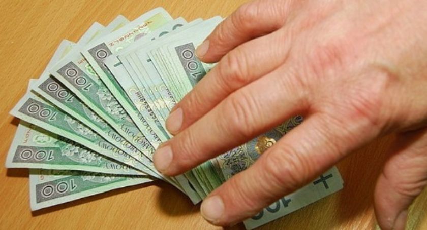 Łomża: Oszuści próbują wyłudzić pieniądze