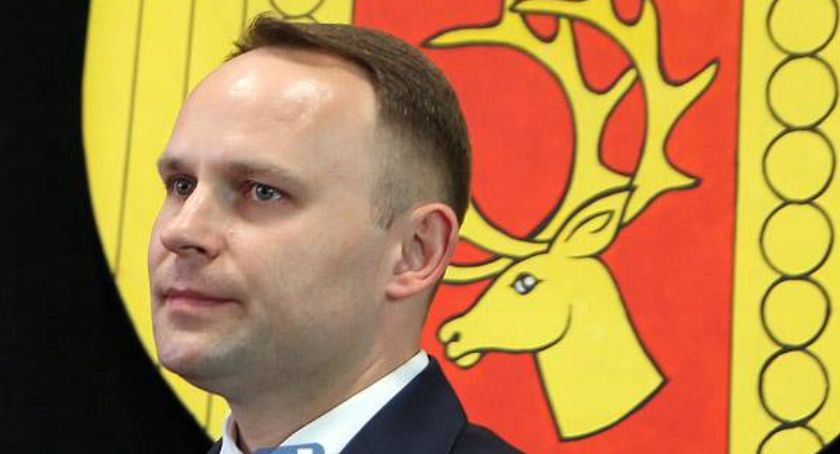 Droższe śmieci w gminie Łomża. Wójt grzmi: 