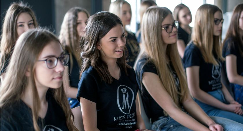 Finalistki Miss Ziemi Łomżyńskiej 2020 na warsztatach z modelką [FOTO]