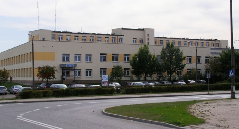 Koronawirus: Znane są już wyniki badań pacjentów ze szpitala w Grajewie