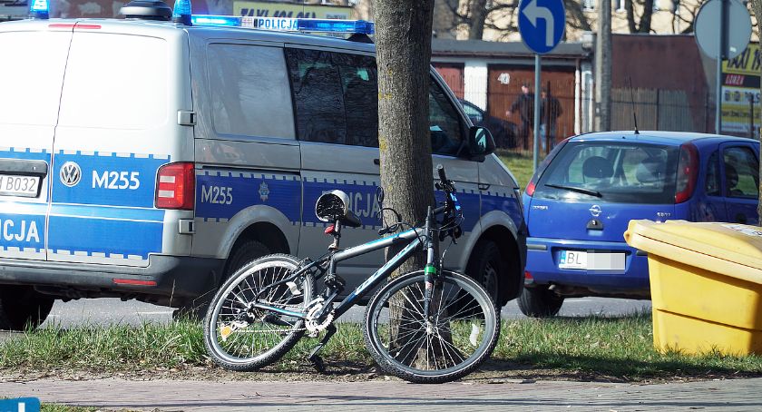 Potrącenie na Piłsudskiego. Rowerzyta w szpitalu 