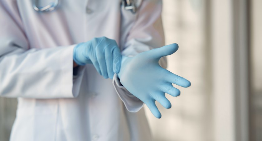 Już ponad 40 przypadków zakażenia koronawirusem. Za tydzień będzie ich 1000?