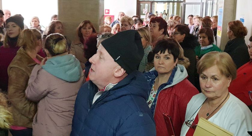 Nerwowe spotkanie z nowym szefem łomżyńskiego szpitala! 