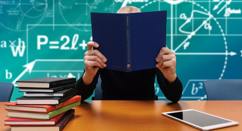 Przerwa w szkołach prawdopodobnie zostanie wydłużona. Uczniów czeka nauka przez internet?